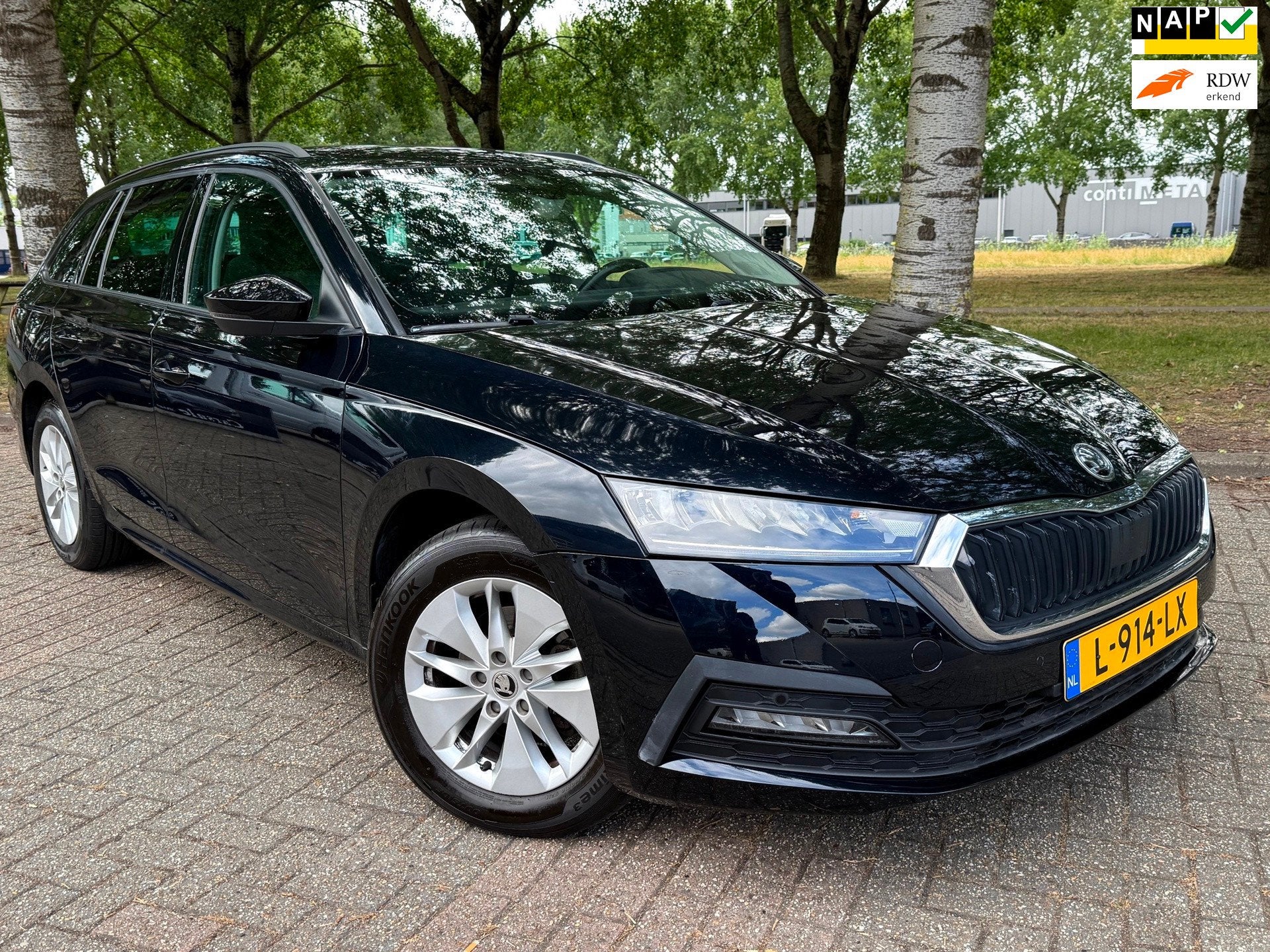 Skoda Octavia Combi 1.0 e-TSI Ambition automaat, Gebruikt, Hybride Elektrisch/Benzine, 3 cilinders, Onderhoudsboekje