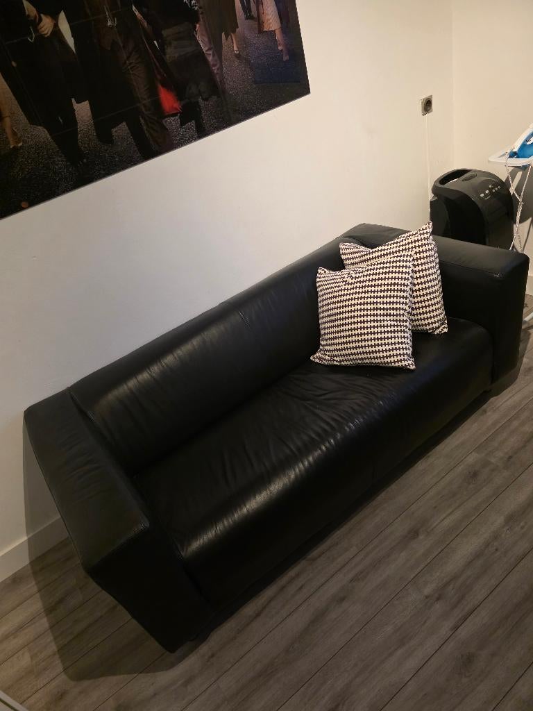 Zwarte leren bank (2,5 zit), Huis en Inrichting, Banken | Bankstellen, Ophalen, Gebruikt, 150 tot 200 cm, Tweepersoons