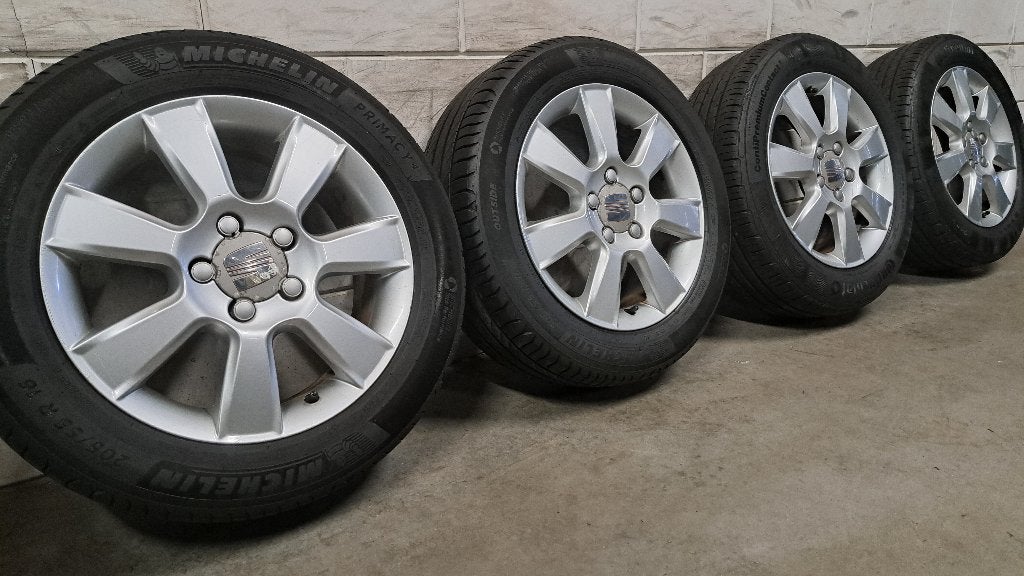 Lichtmetalen velgen Altea Leon Octavia Caddy Golf 205/55/16, Auto-onderdelen, Banden en Velgen, Gebruikt, 16 inch, Banden en Velgen