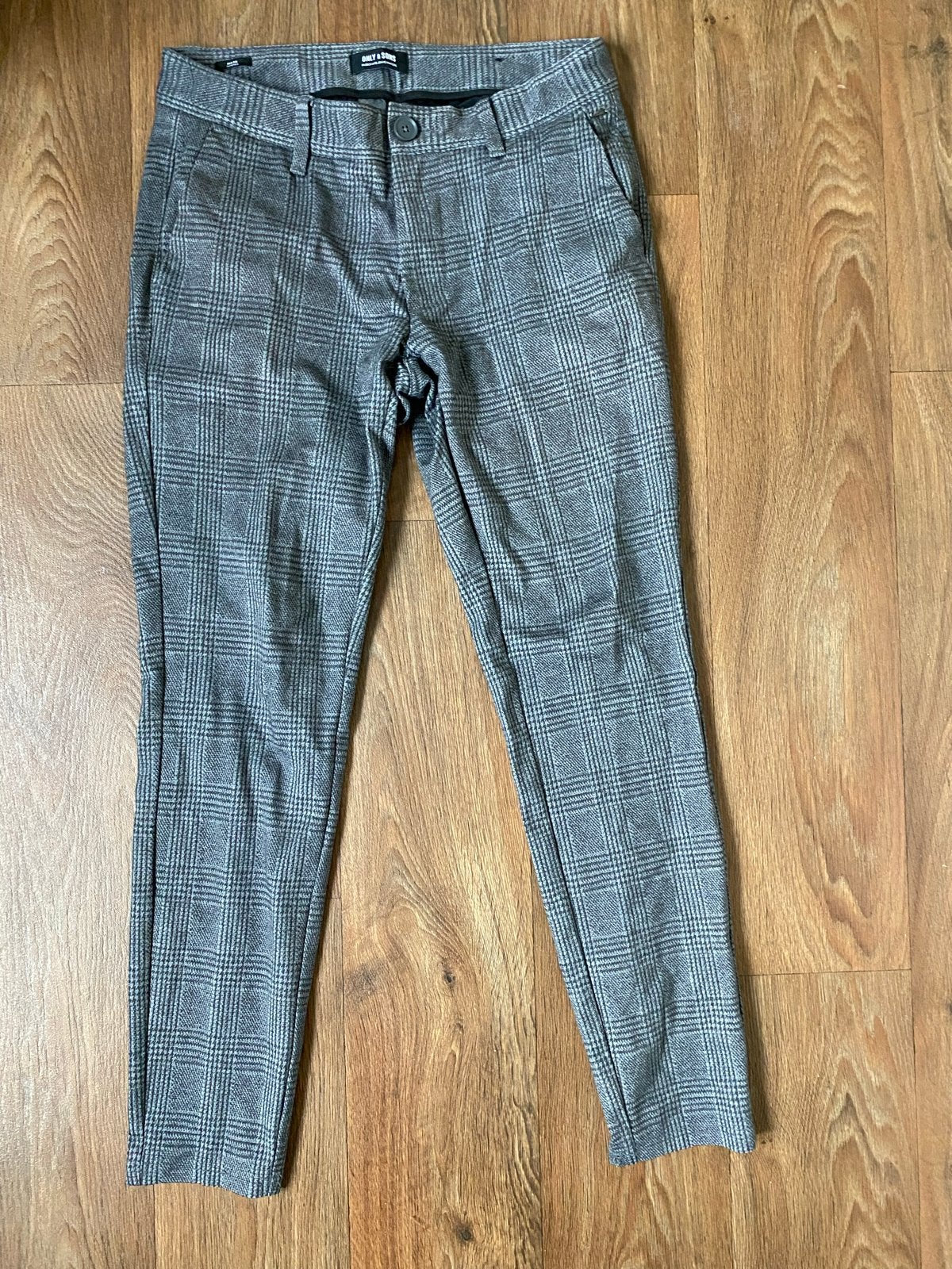 ONLY & SONS Geruite Tapered Broek - Maat W30 L32, Ophalen of Verzenden, Zo goed als nieuw, Maat 46 (S) of kleiner, Grijs