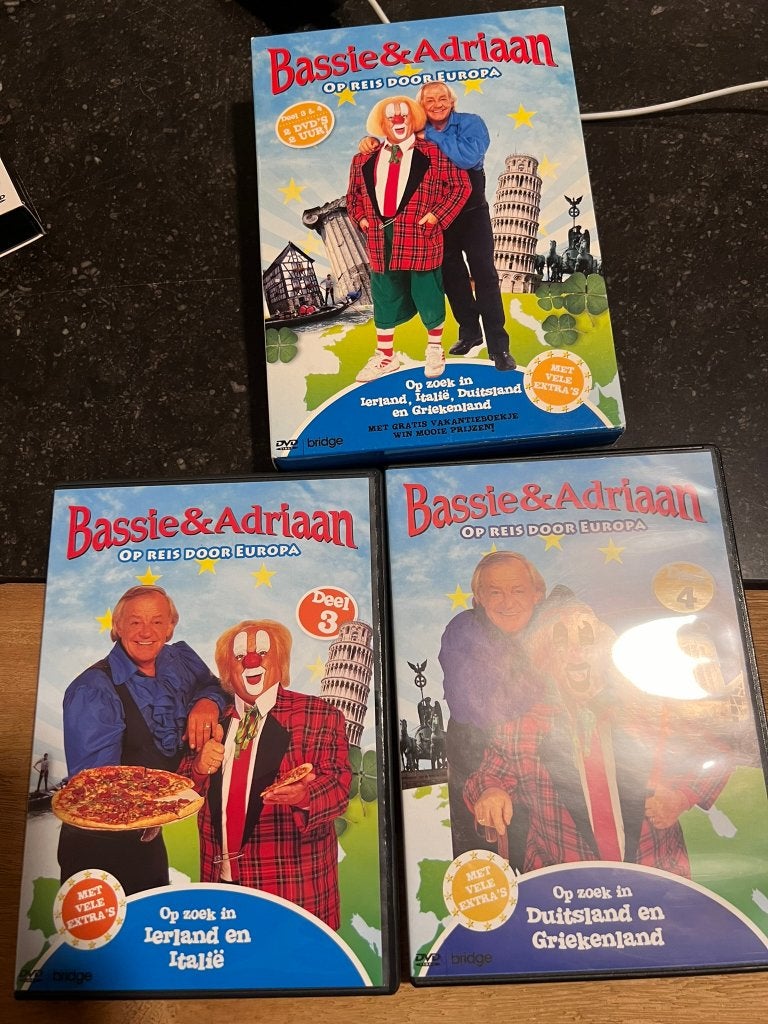 Bassie & Adriaan op reis door Europa Deel 3 & 4, Alle leeftijden, Tv-serie, Ophalen of Verzenden, Zo goed als nieuw
