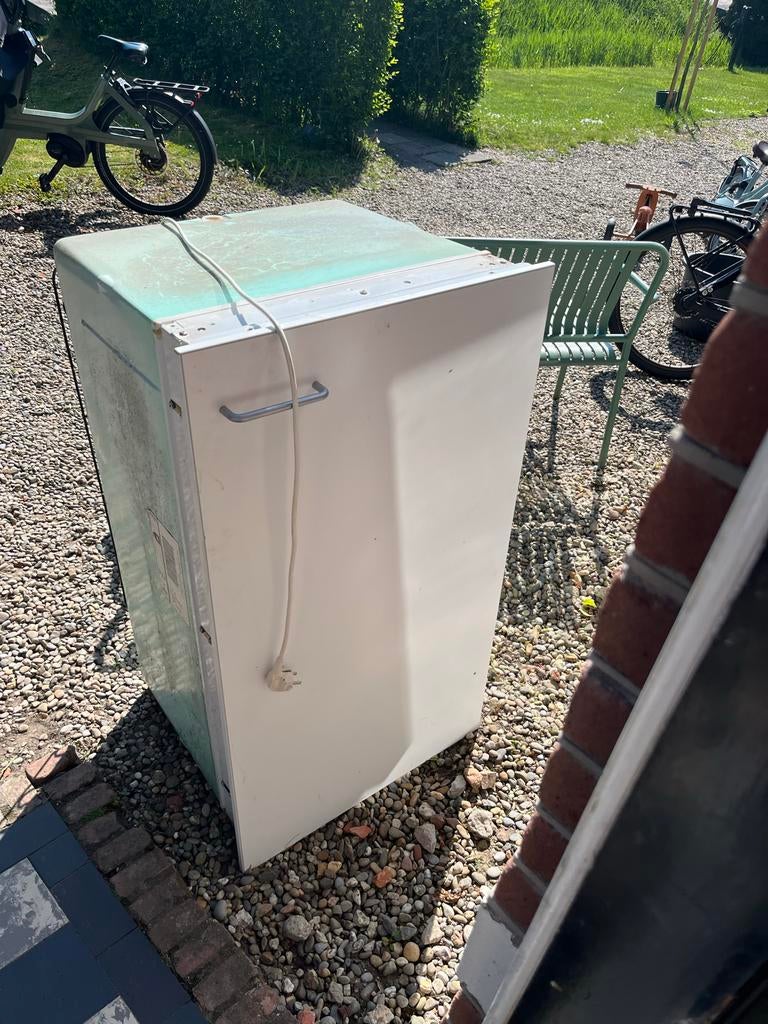 Gratis Gebruikte Koelkast, Gebruikt, 100 tot 150 liter, 45 tot 60 cm, Met vriesvak