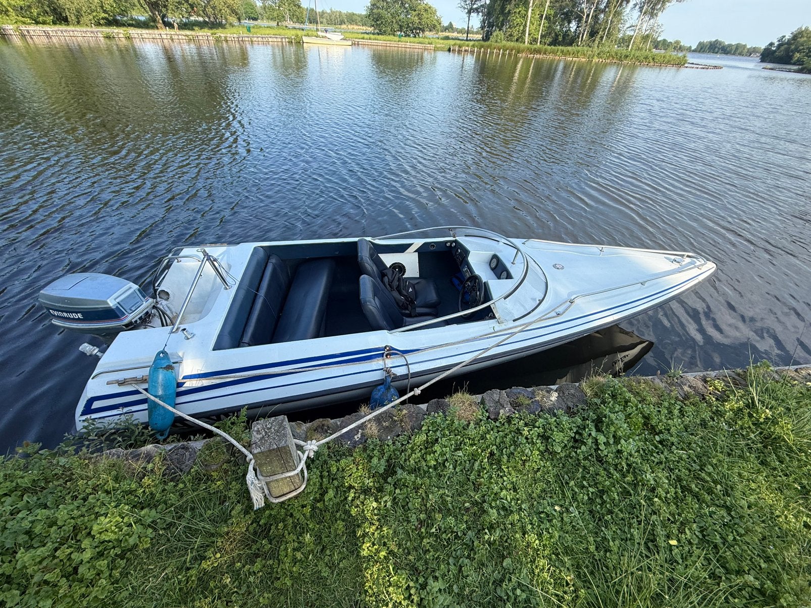 Leuke speedboot met Evinrude 50PK + trailer, Watersport en Boten, Speedboten, Ophalen, Overige merken, Gebruikt, Elektrische start
