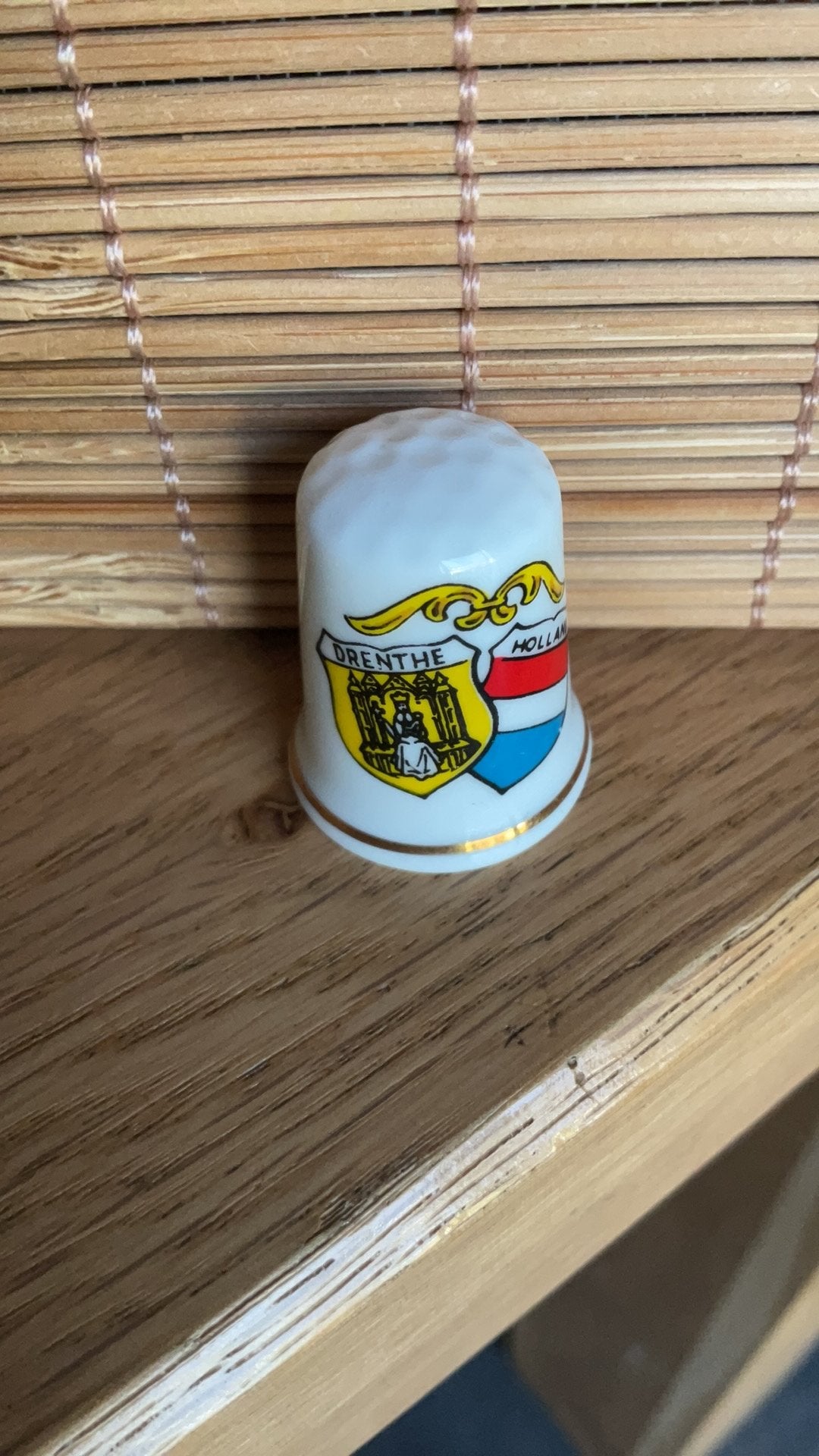 Drenhte vingerhoedje vingerhoed vingerhoedjes, Verzenden, Nieuw, Porselein, Nederland