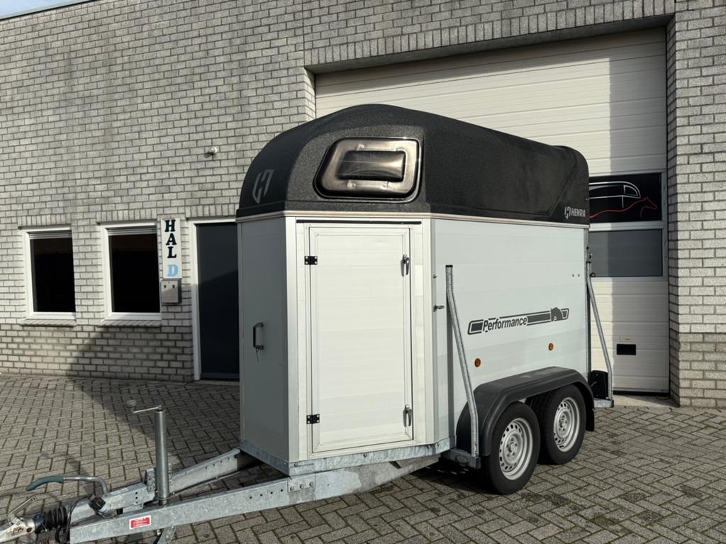Super nette Henra performance 1.5 paards paardentrailer!, Dieren en Toebehoren, Paarden en Pony's | Trailers en Aanhangwagens