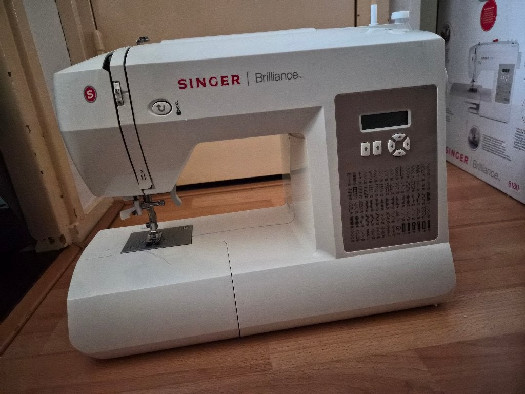 Singer brilliance naaimachine, Ophalen, Zo goed als nieuw, Naaimachine, Singer