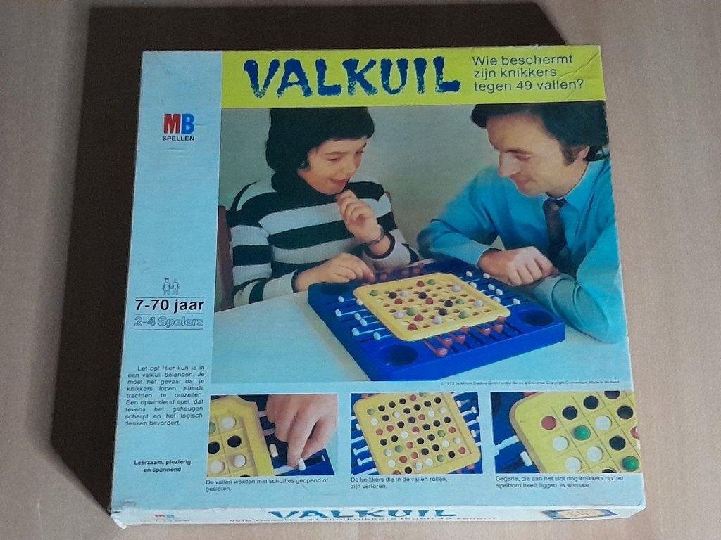 Vintage Valkuil spel van MB ( 1972 versie ) izgs, Hobby en Vrije tijd, Gezelschapsspellen | Bordspellen, Een of twee spelers, Ophalen