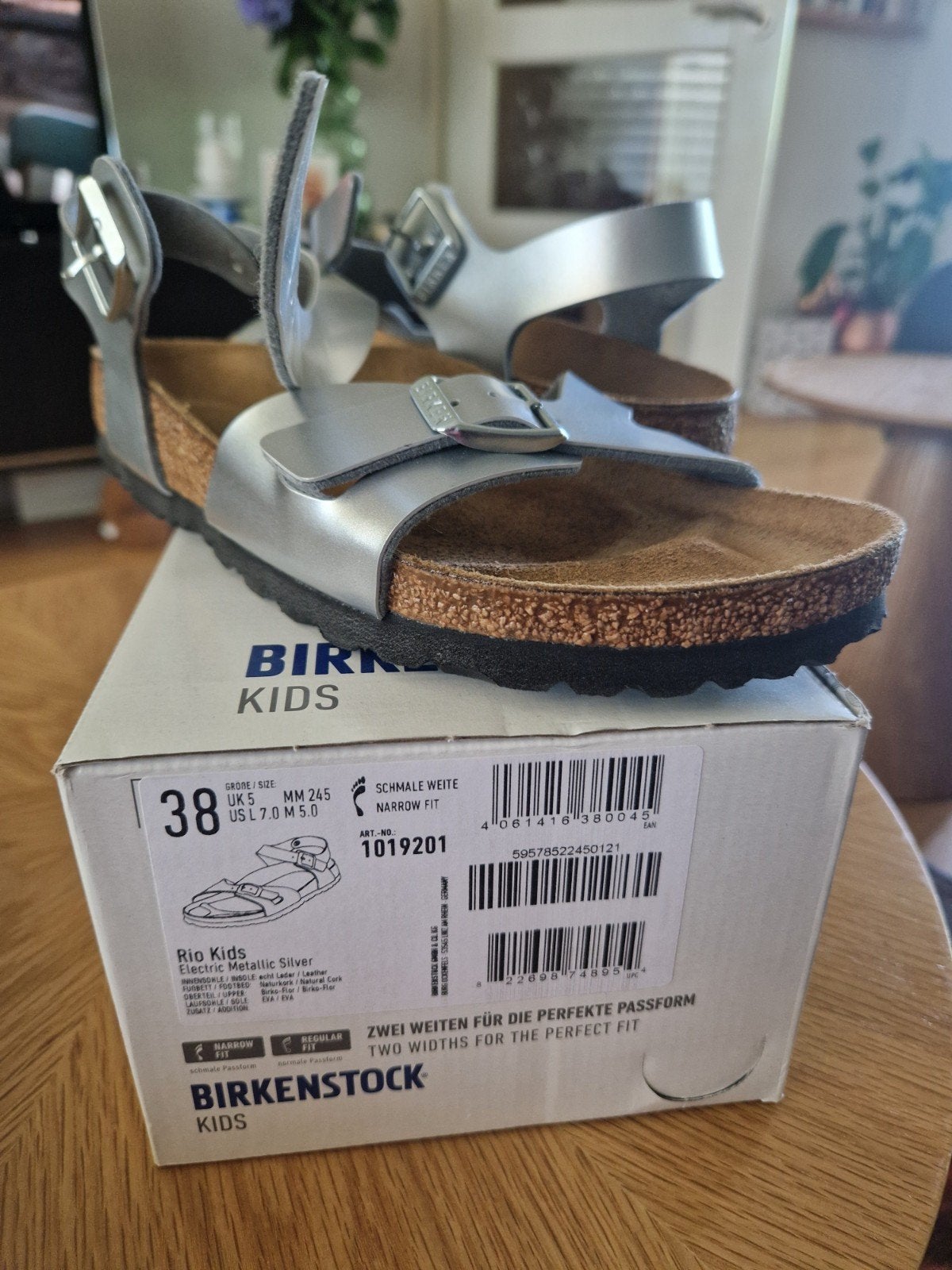 Nieuwe Birkenstock Rio Kids zilver smalle voet maat 38, Ophalen of Verzenden, Zo goed als nieuw, Birkenstock, Meisje