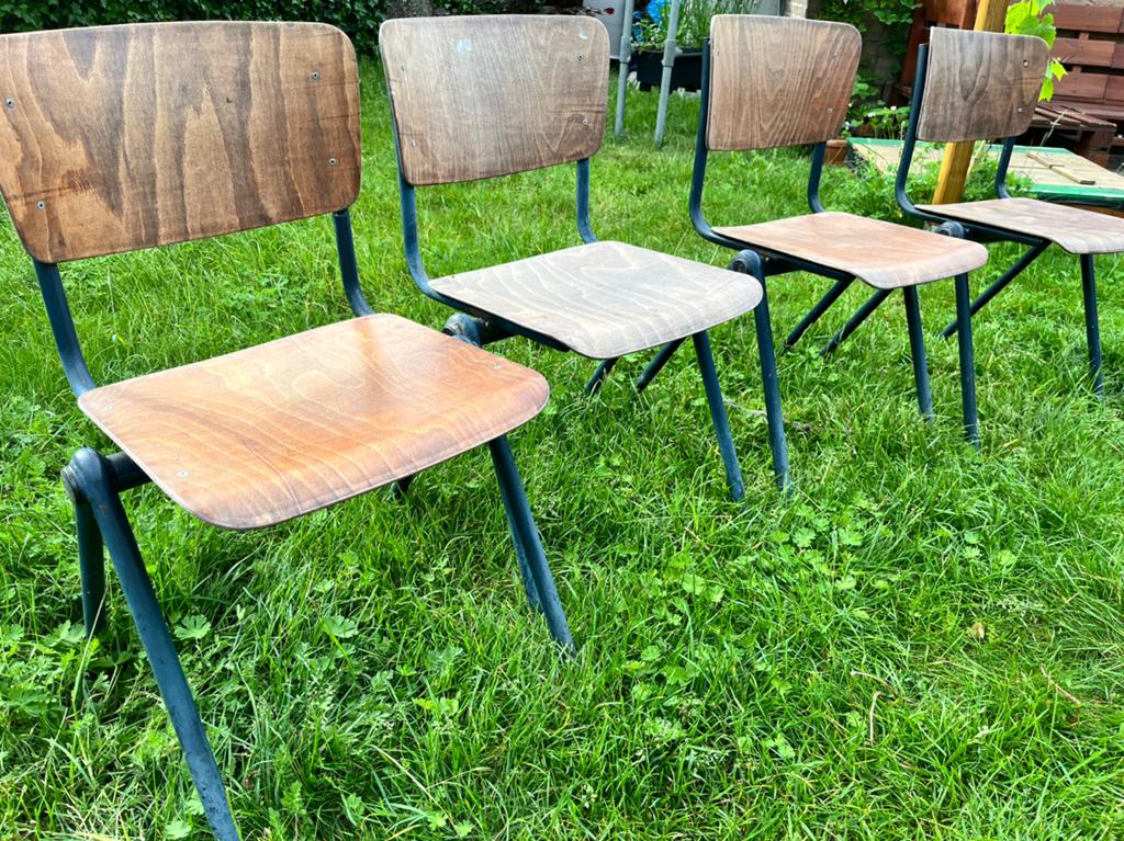 3 vintage school stoeltjes, Ophalen, Zo goed als nieuw