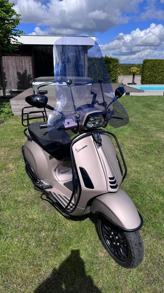 Vespa sprint E5 Brom 2022 Opacco gold, Fietsen en Brommers, Scooters | Vespa, Ophalen, Gebruikt, Maximaal 45 km/u, Vespa S