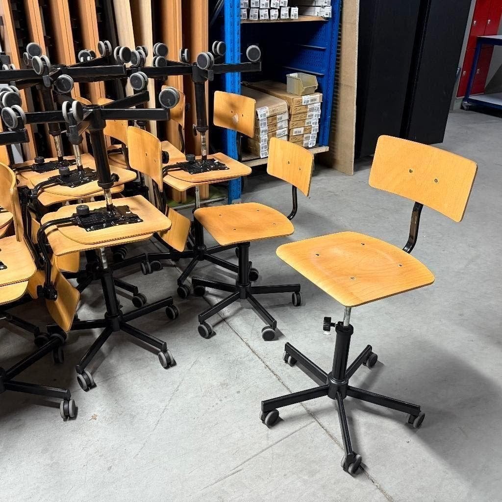 Partij retro / vintage houten bureaustoelen stoelen, Ophalen, Gebruikt, Bruin, Vijf, Zes of meer stoelen