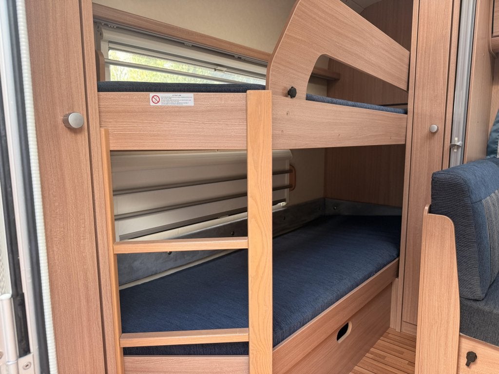 Knaus Sudwind 550 FSK met mover ((zondag open)), Caravans en Kamperen, Rondzit, Overige typen, Bedrijf, 5 tot 6 meter