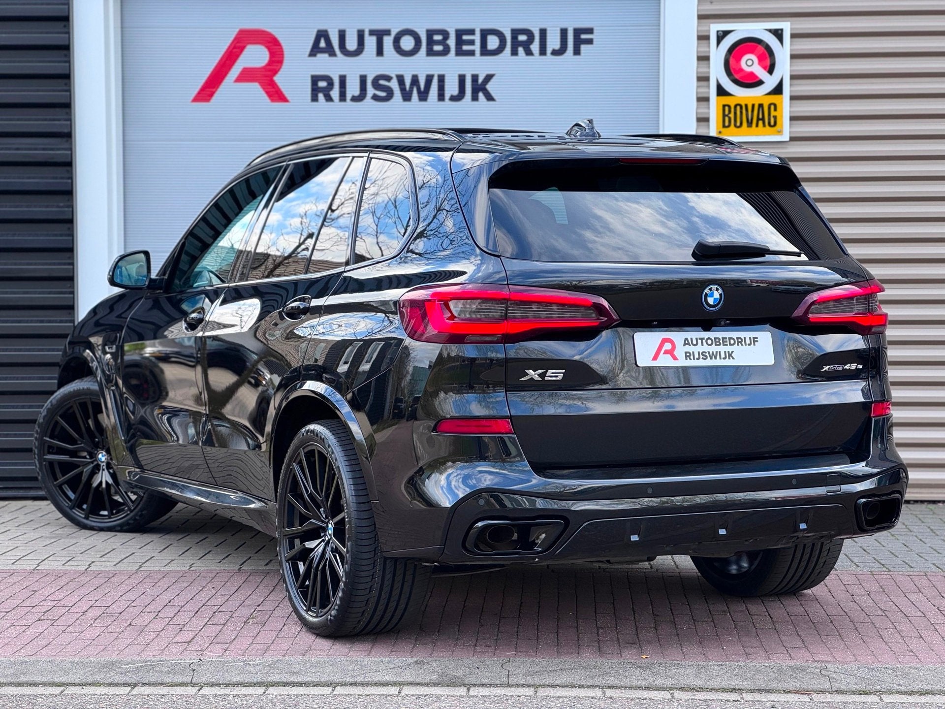 BMW X5 XDrive45e High Executive M Seats/360/HuD/Memory, Auto's, Dealer onderhouden, Gebruikt, Zwart, Adaptive Cruise Control