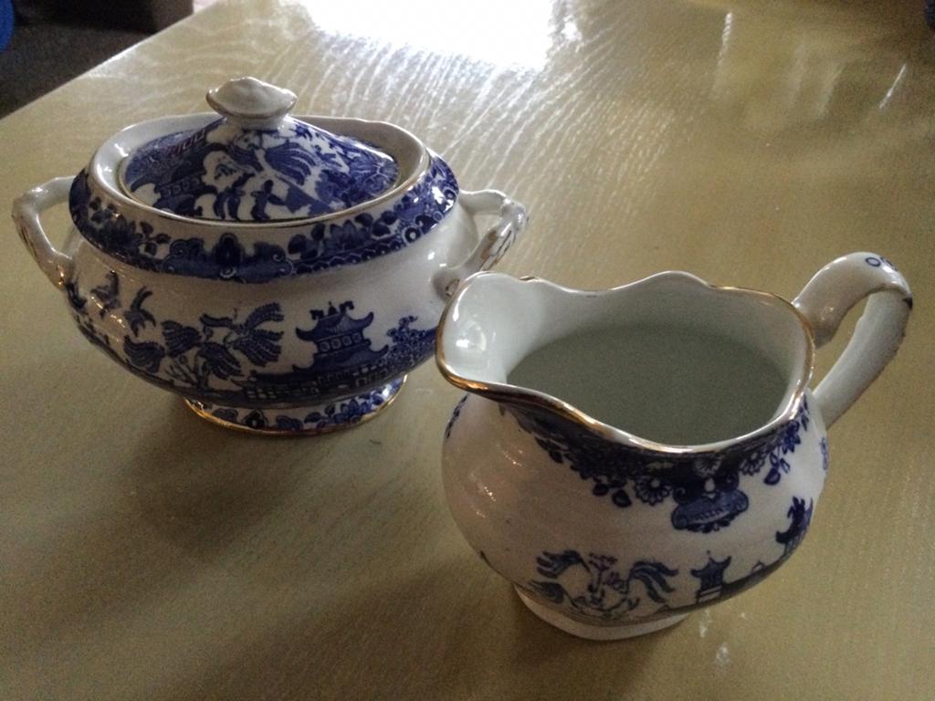 Vintage Burleigh Ware suikerpot en melkkannetje wilgen patr, Antiek en Kunst, Antiek | Servies los, Ophalen of Verzenden
