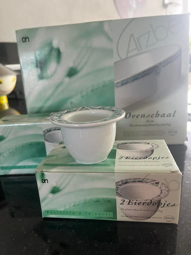 Arzberg ovenschaal en 4 eierdopjes, Nieuw, Ophalen of Verzenden, Schaal of Schalen, Overige stijlen