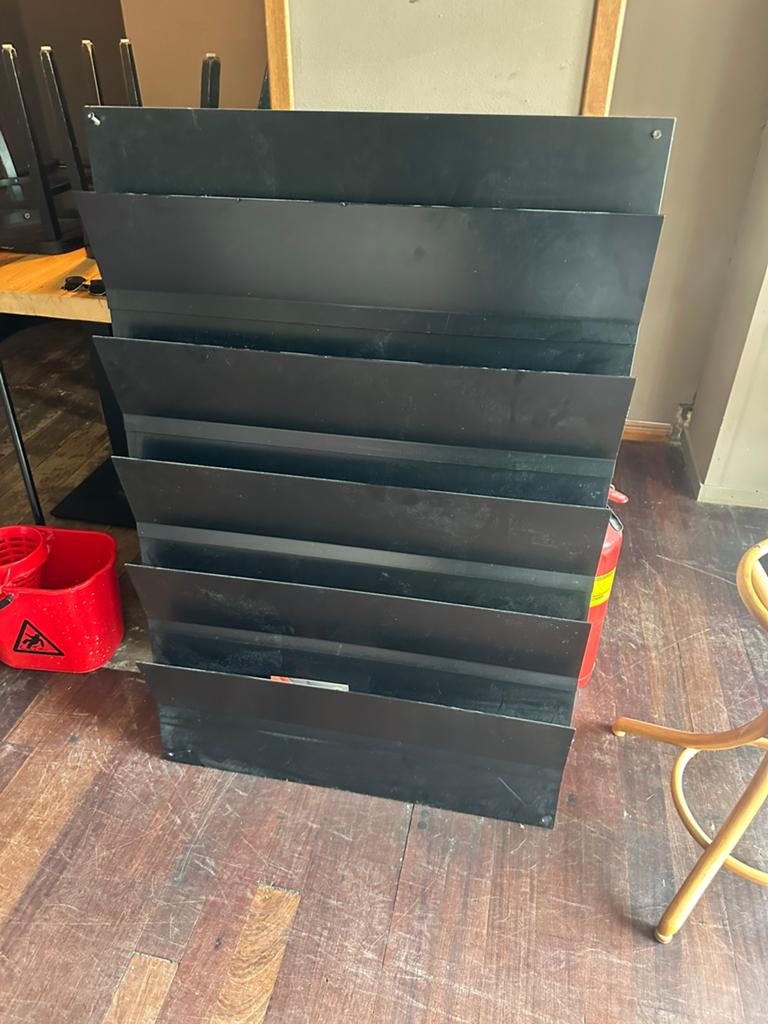 Tijdschriftenrek, Ophalen, Zo goed als nieuw, Minder dan 25 cm