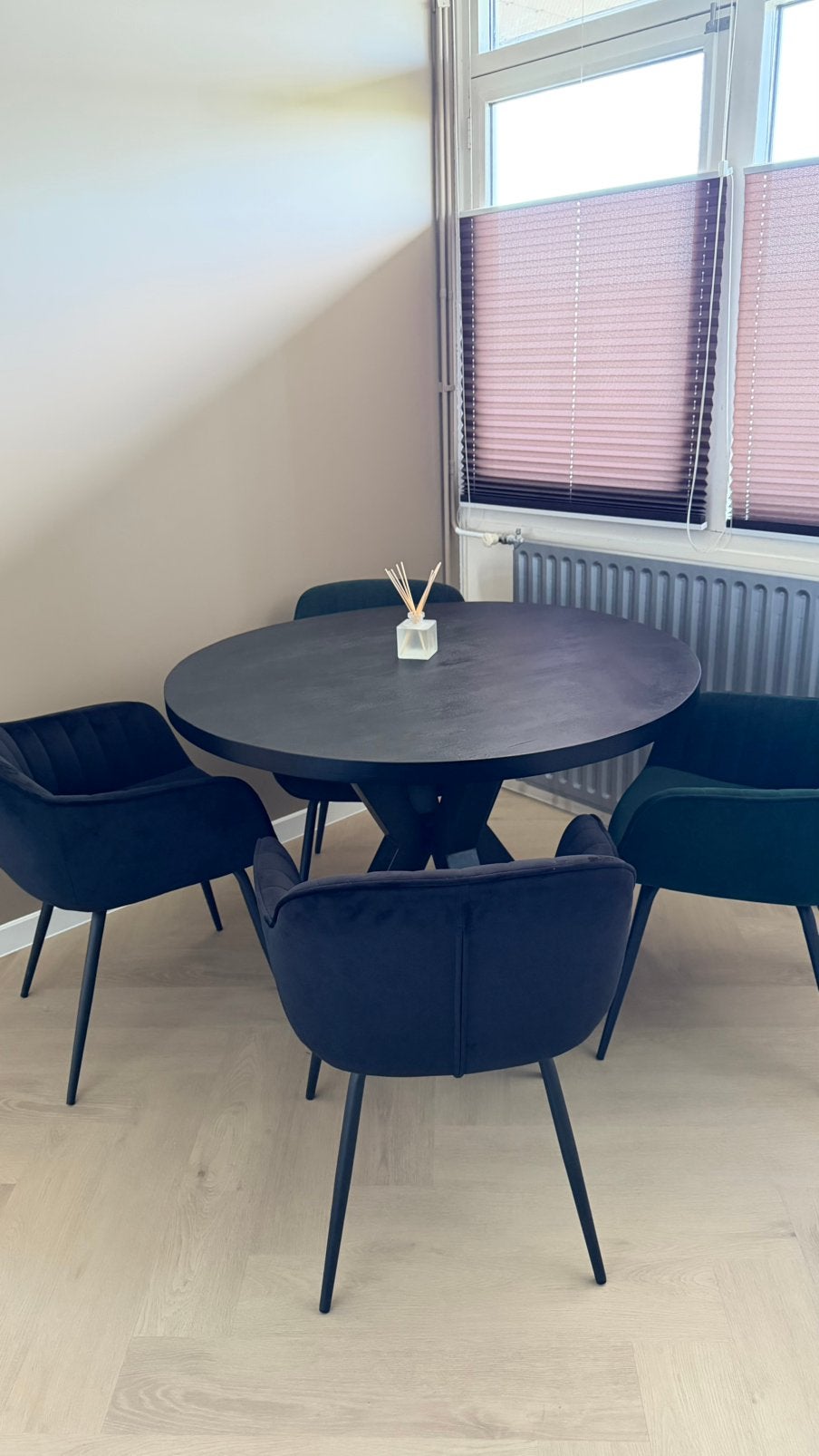 Eetkamerset | ronde tafel met 4 stoelen, Huis en Inrichting, Ophalen of Verzenden, Gebruikt