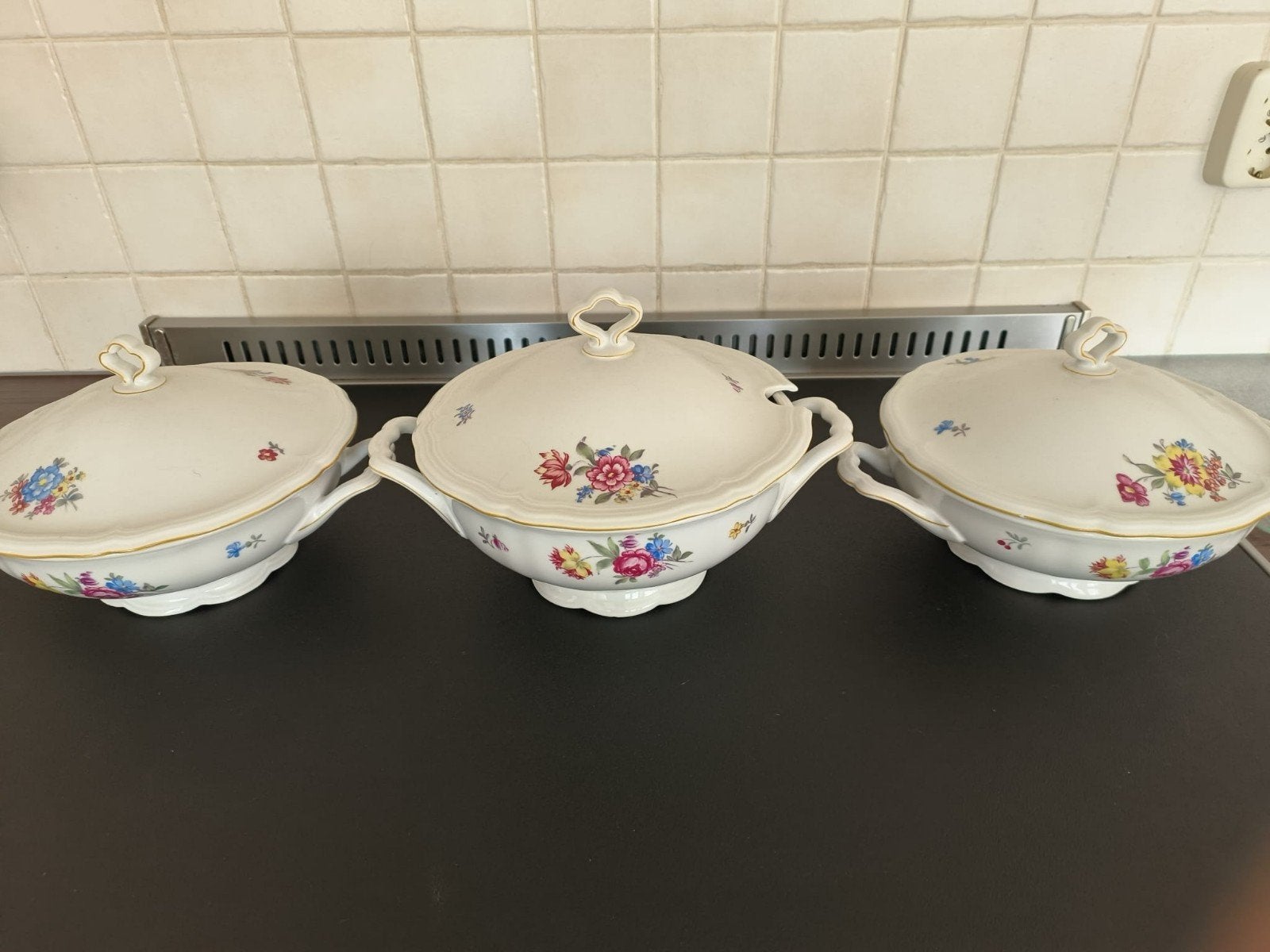 3 Luxe Oudewetse Schalen met Deksel - Soepterrine Inbegrepen, Antiek en Kunst, Antiek | Porselein, Ophalen of Verzenden