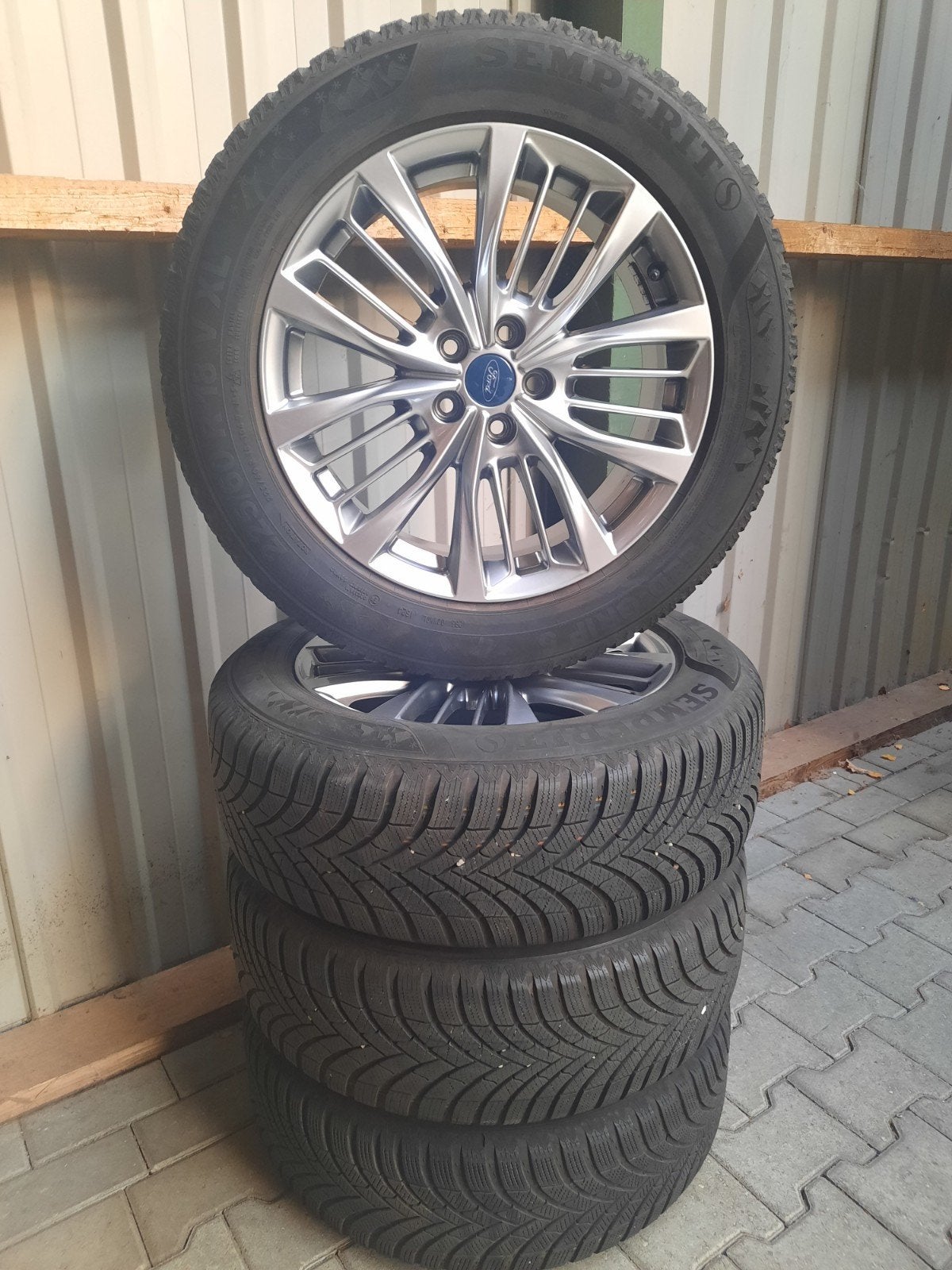 ZGAN 18 inch velgen 5×108 OEM FORD KUGA 3 VOLVO WINTERSETJE, Auto-onderdelen, Banden en Velgen, 18 inch, Gebruikt, Banden en Velgen