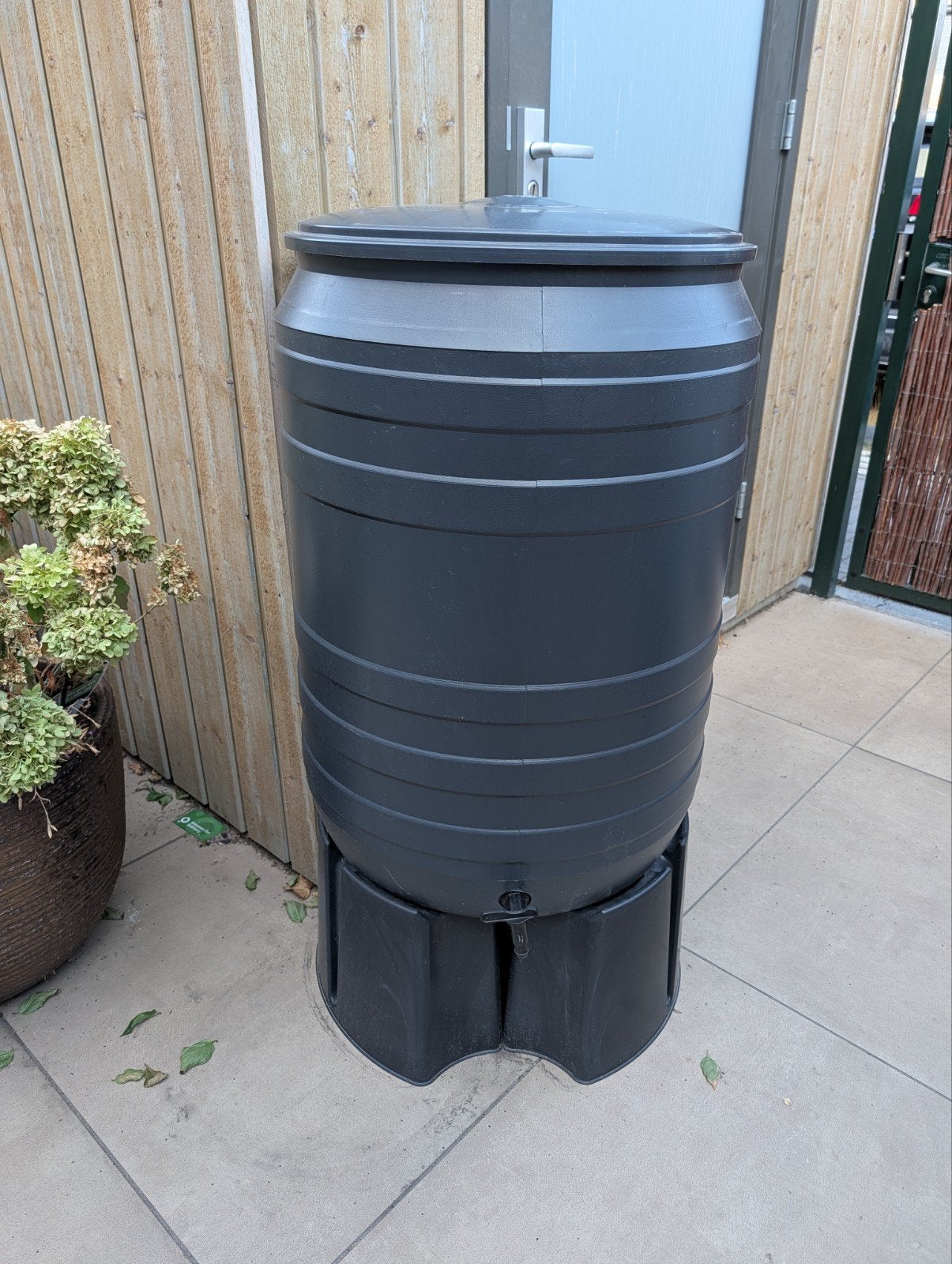 regenton, 150 liter of meer, Ophalen