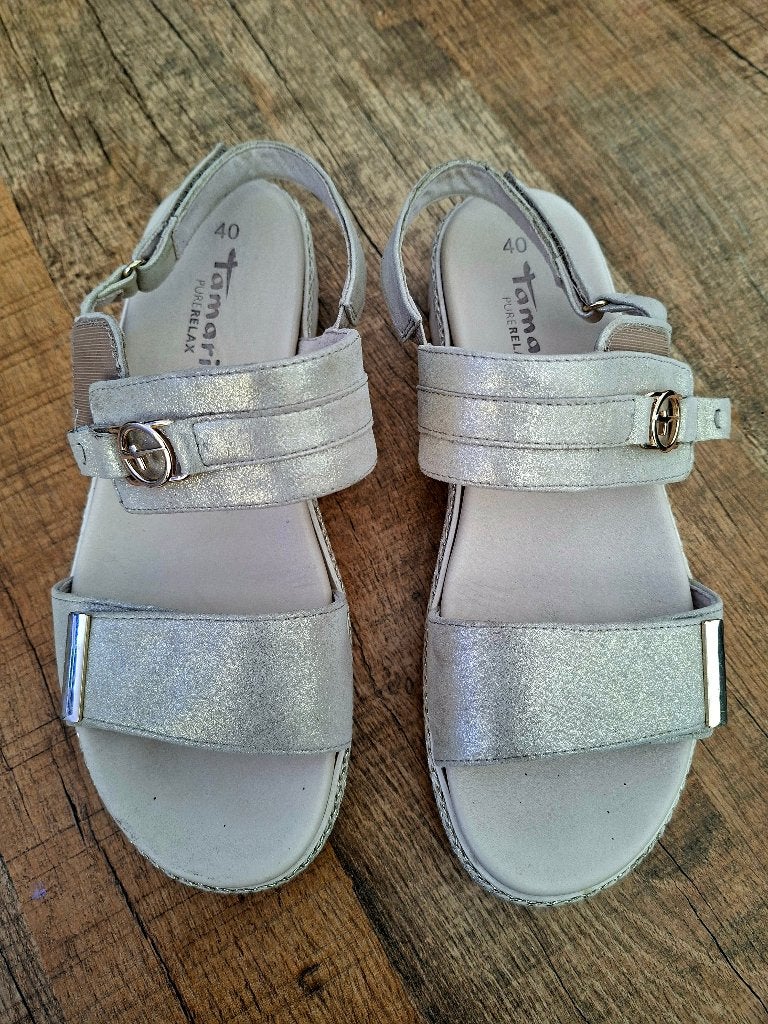 dames sandalen, Kleding | Dames, Schoenen, Beige, Sandalen of Muiltjes, Zo goed als nieuw, Ophalen