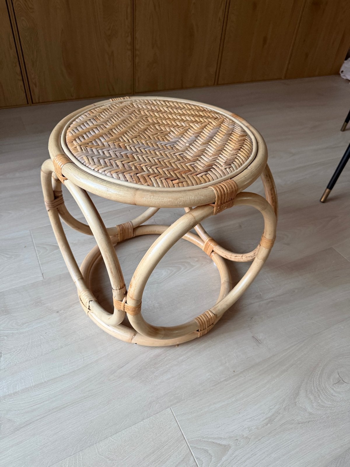Rotan / bamboe bijzettafel, Ophalen, Minder dan 55 cm, Gebruikt, Rond