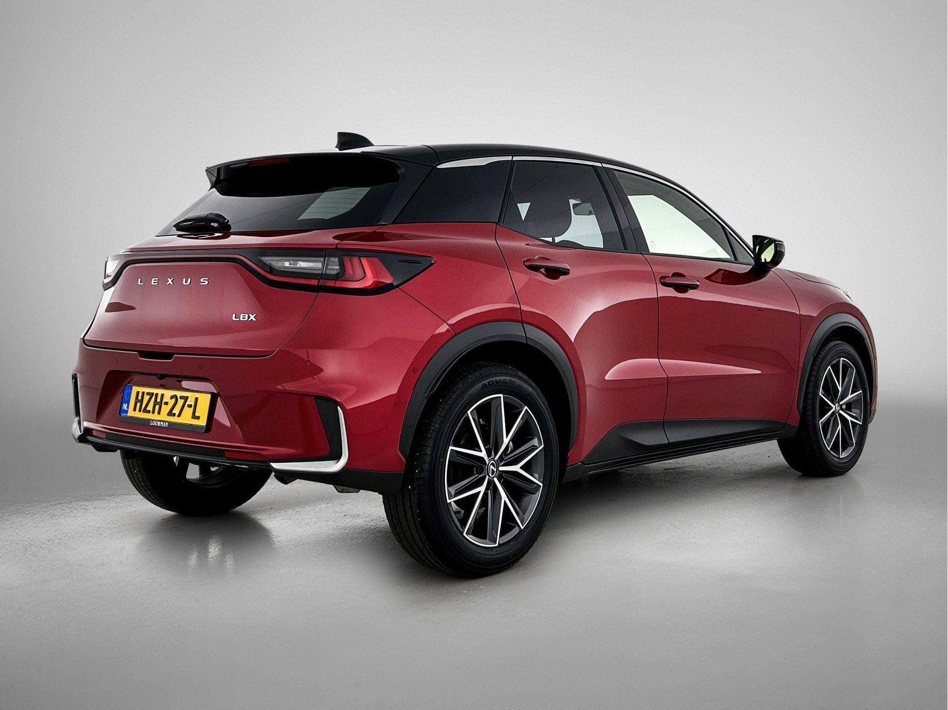 Lexus LBX Emotion + Advanced Pack | BTW voertuig | Mark Levi, Auto's, Gebruikt, Bedrijf, 650 kg, Hybride Elektrisch/Benzine