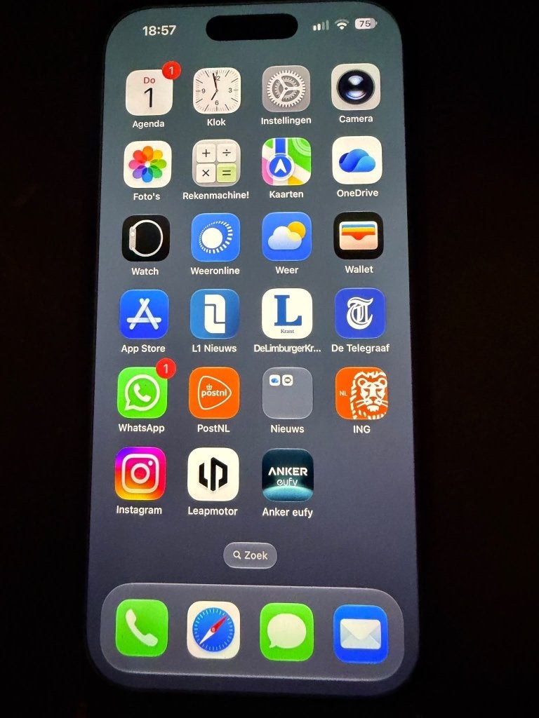 Foto 2 van Apple iPhone 16 Pro