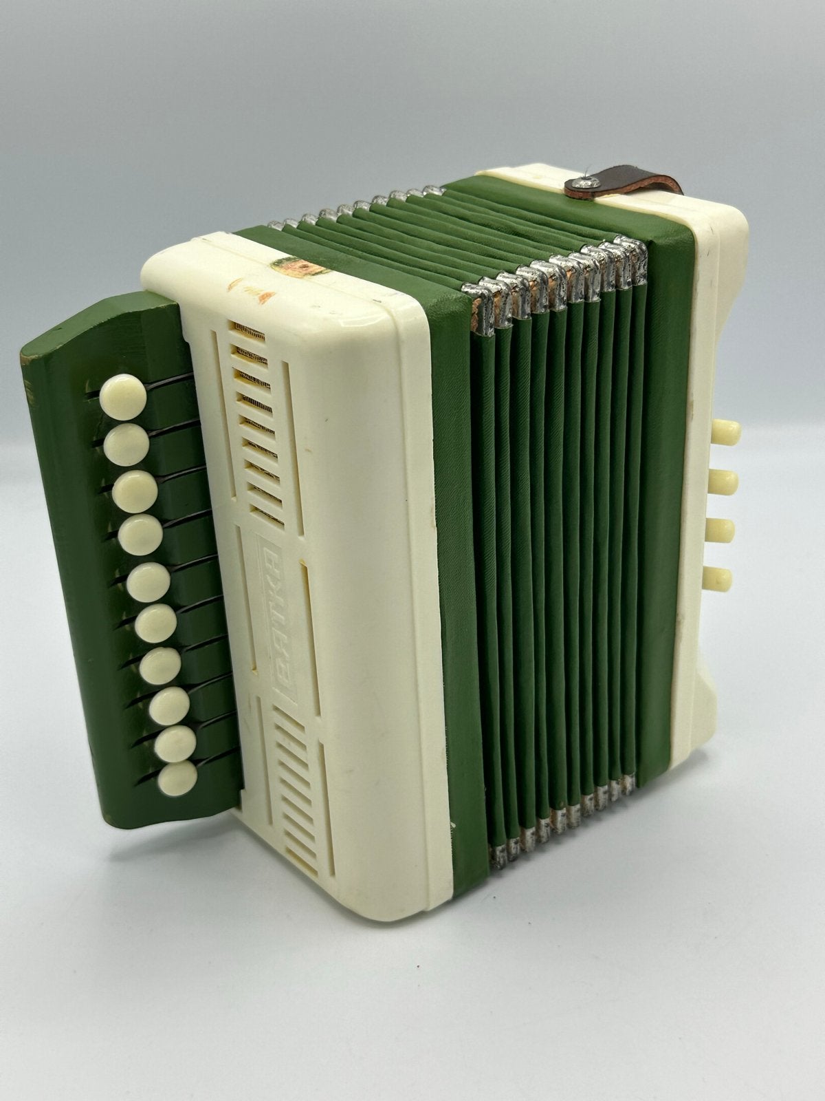 Vintage Batka Accordeon - Groen/Crème - Decoratief, Overige merken, Gebruikt, Overige formaten, Ophalen of Verzenden