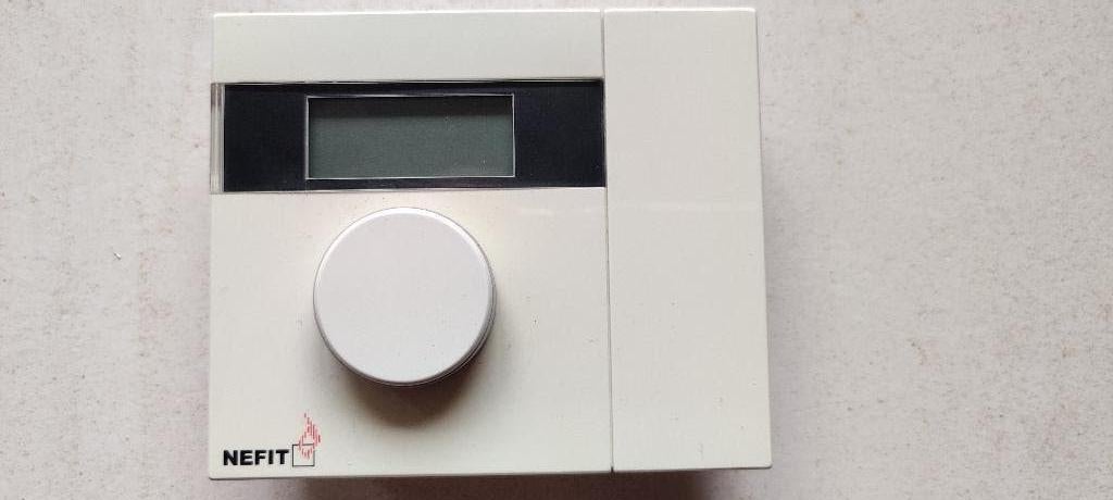 NEFIT MODULINE 100 kamerthermostaat in zeer nette staat, Doe-het-zelf en Verbouw, Thermostaten, Ophalen of Verzenden, Zo goed als nieuw