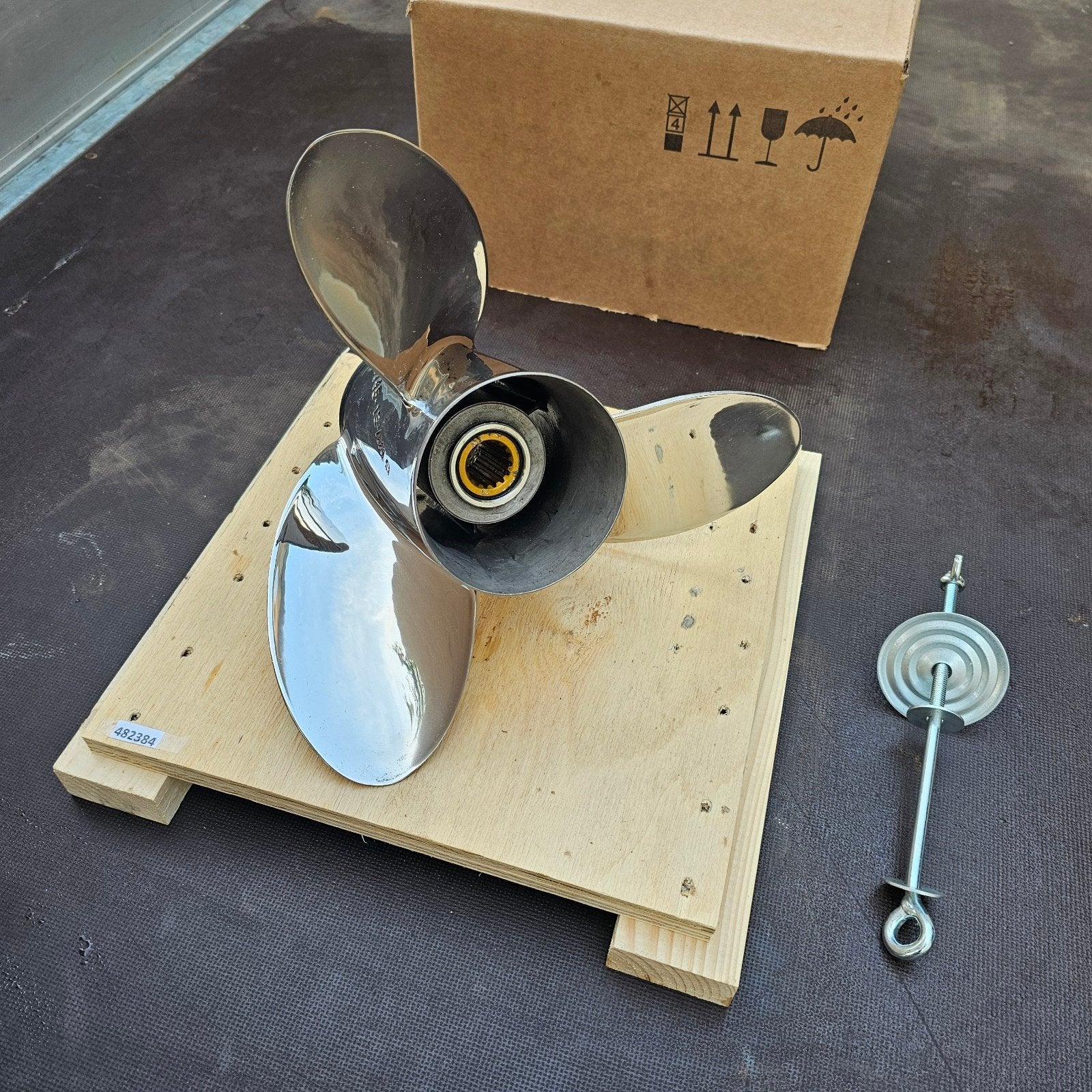 RVS Propeller 19 P 70 pk 80 pk 100 pk 115 pk 130 pk

( NIEUW, Ophalen of Verzenden, Motor en Techniek
