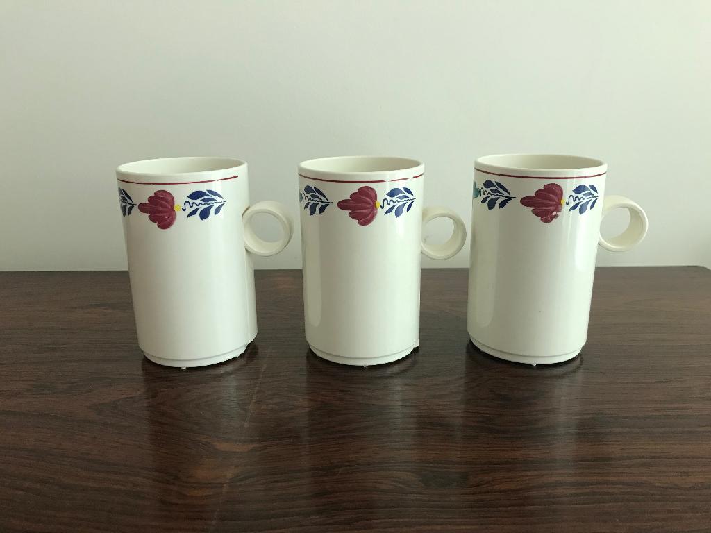 Mepal boch boerenbont Set van 3 bekers kunststof, Huis en Inrichting, Keuken | Servies, Overige materialen, Gebruikt, Ophalen of Verzenden