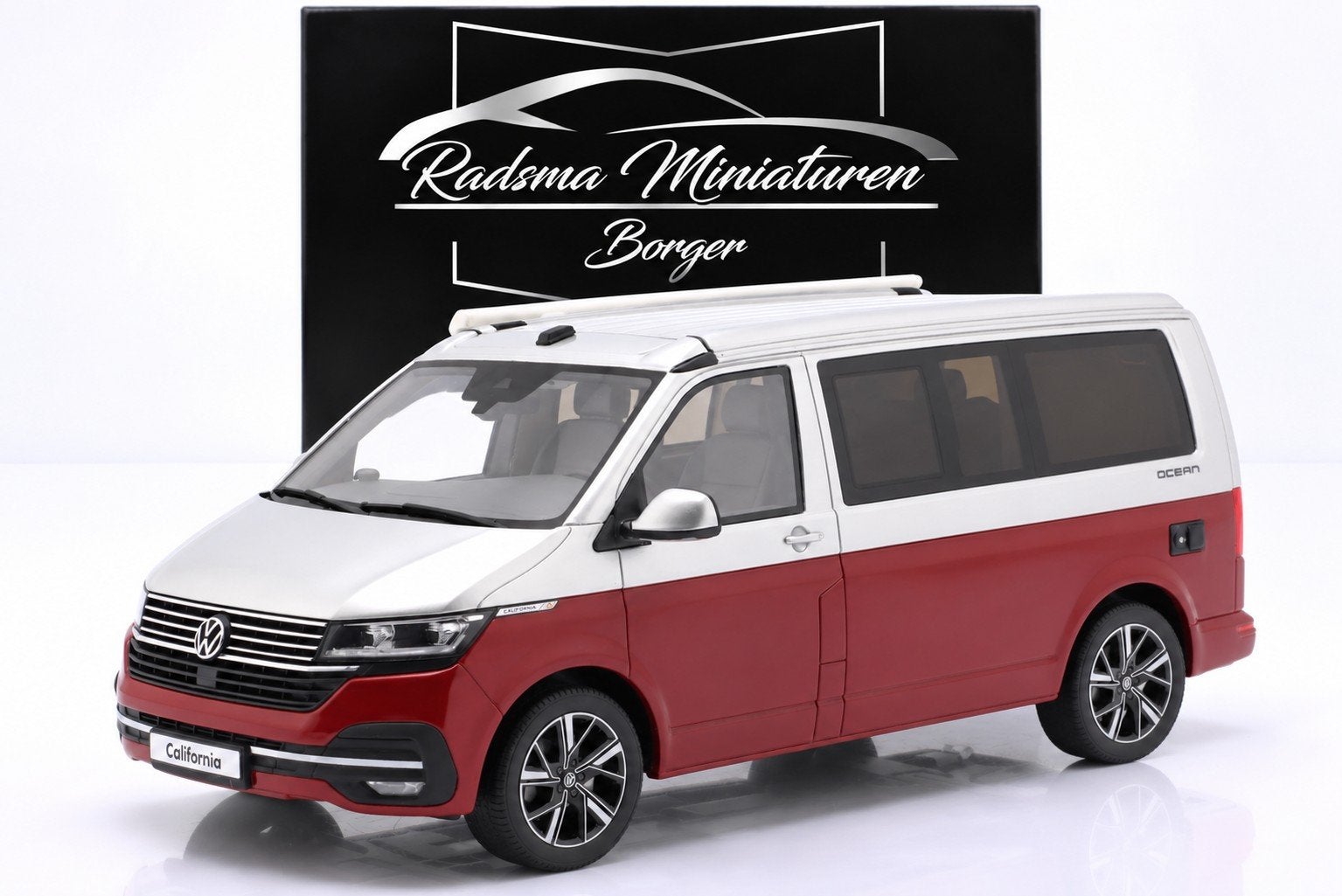 Volkswagen T6.1 California ocean red/silver 1:18 Ottomobile, OttOMobile, Auto, Nieuw