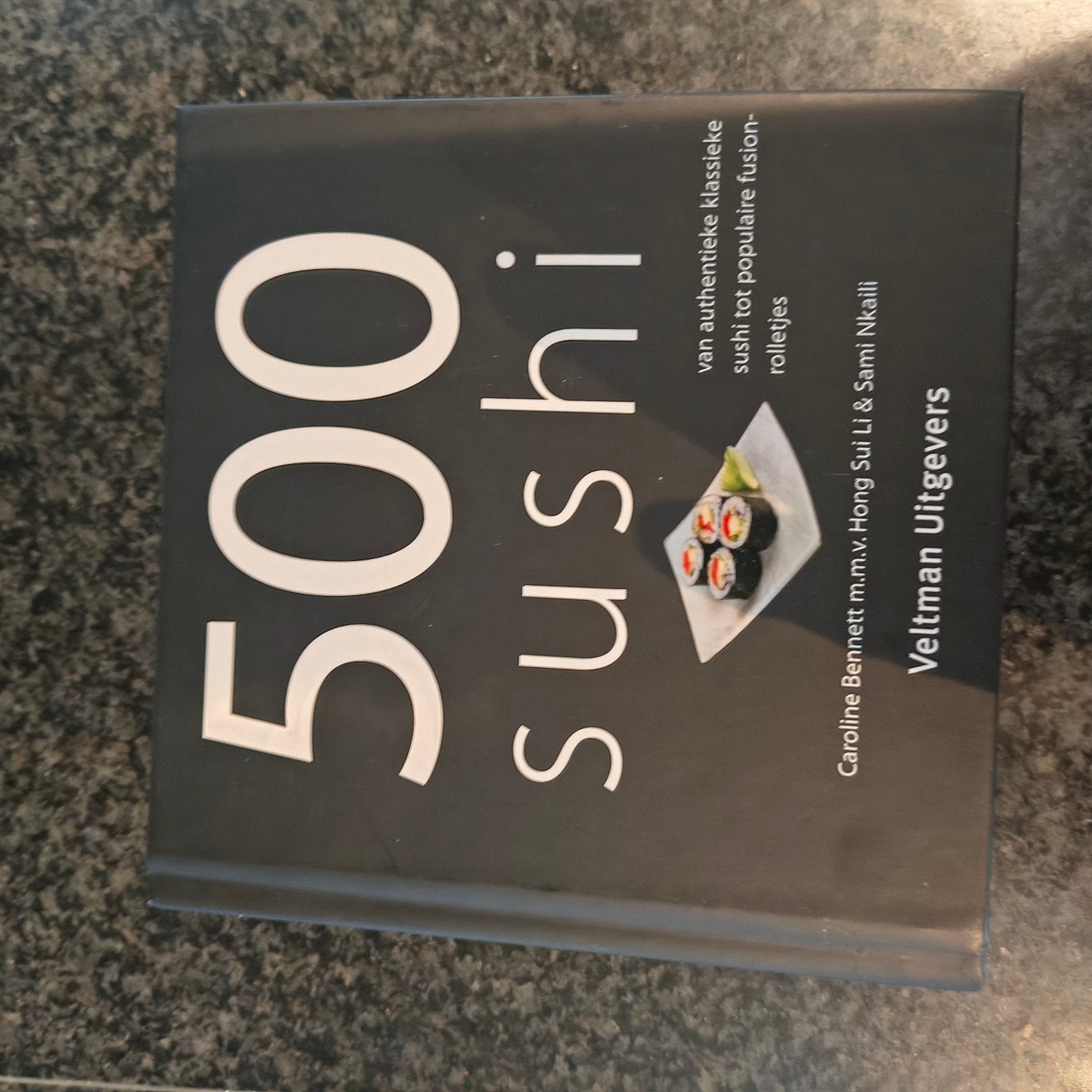 500 Sushi: Van klassieke sushi tot populaire fusi, Boeken, Ophalen, Azië en Oosters, Zo goed als nieuw, Hoofdgerechten