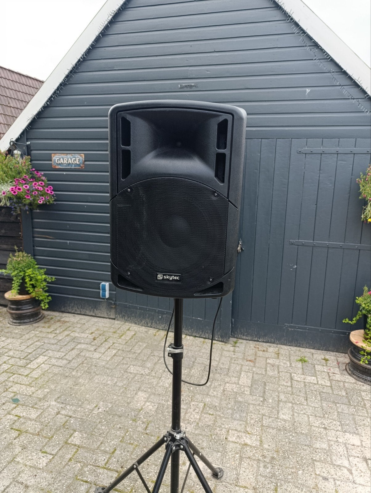 Skytec RC12A pa speaker (300 w) met standaard, Muziek en Instrumenten, Versterkers | Keyboard, Monitor en PA, Ophalen, Zo goed als nieuw