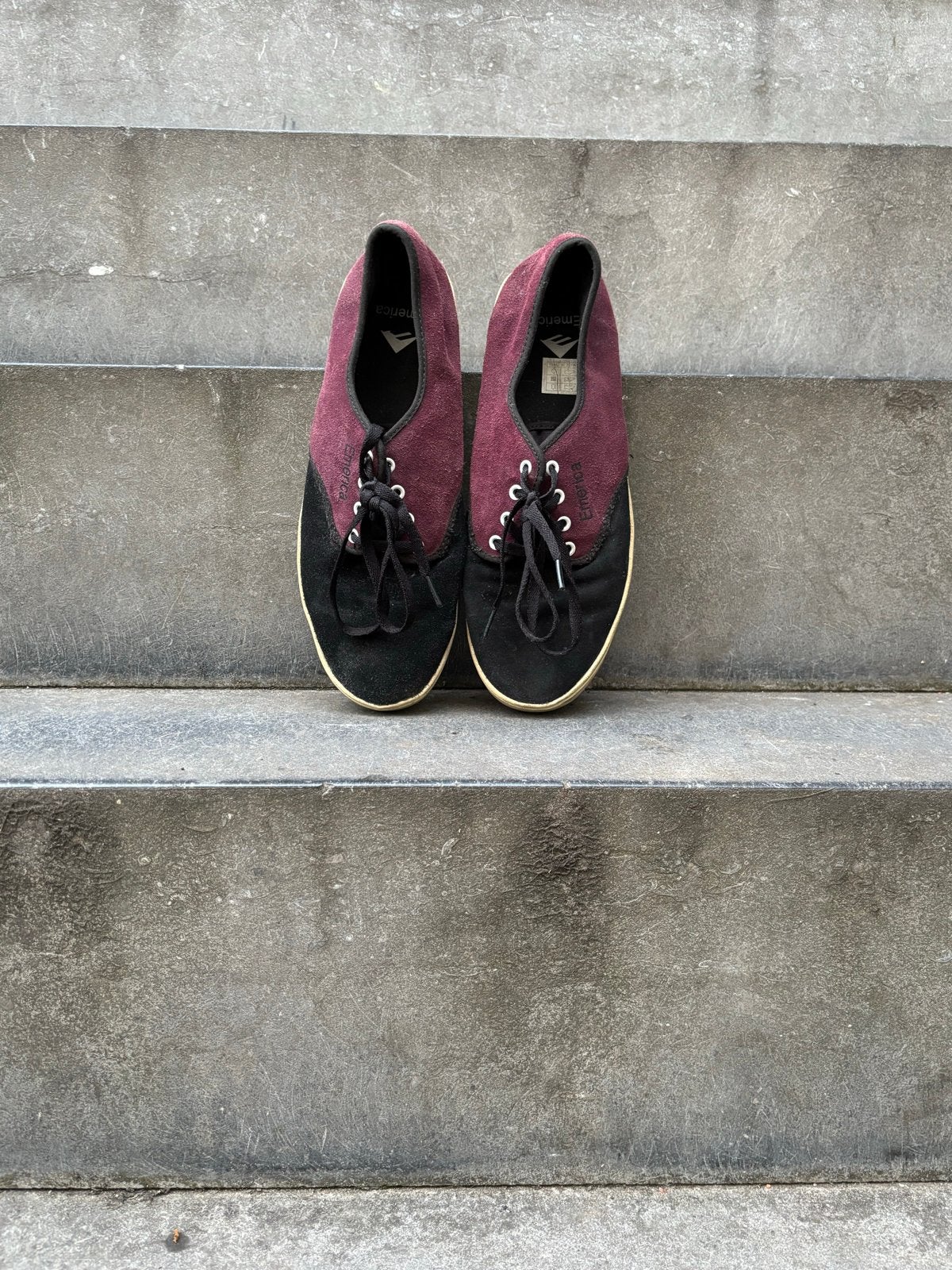 Emerica sneakers - Zwart/Bordeauxrood Maat EU 45, Kleding | Dames, Ophalen of Verzenden, Gedragen, Zwart, Sneakers of Gympen