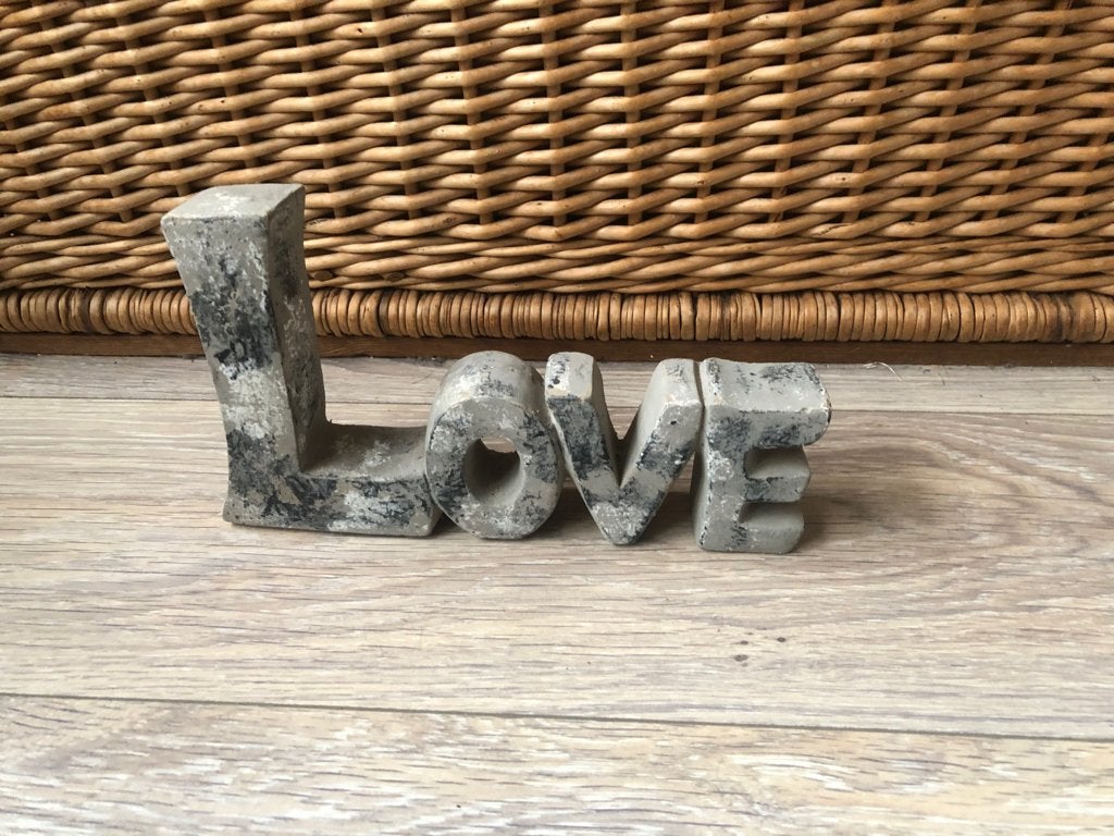 Love beeldje, Ophalen of Verzenden, Gebruikt, Overige typen