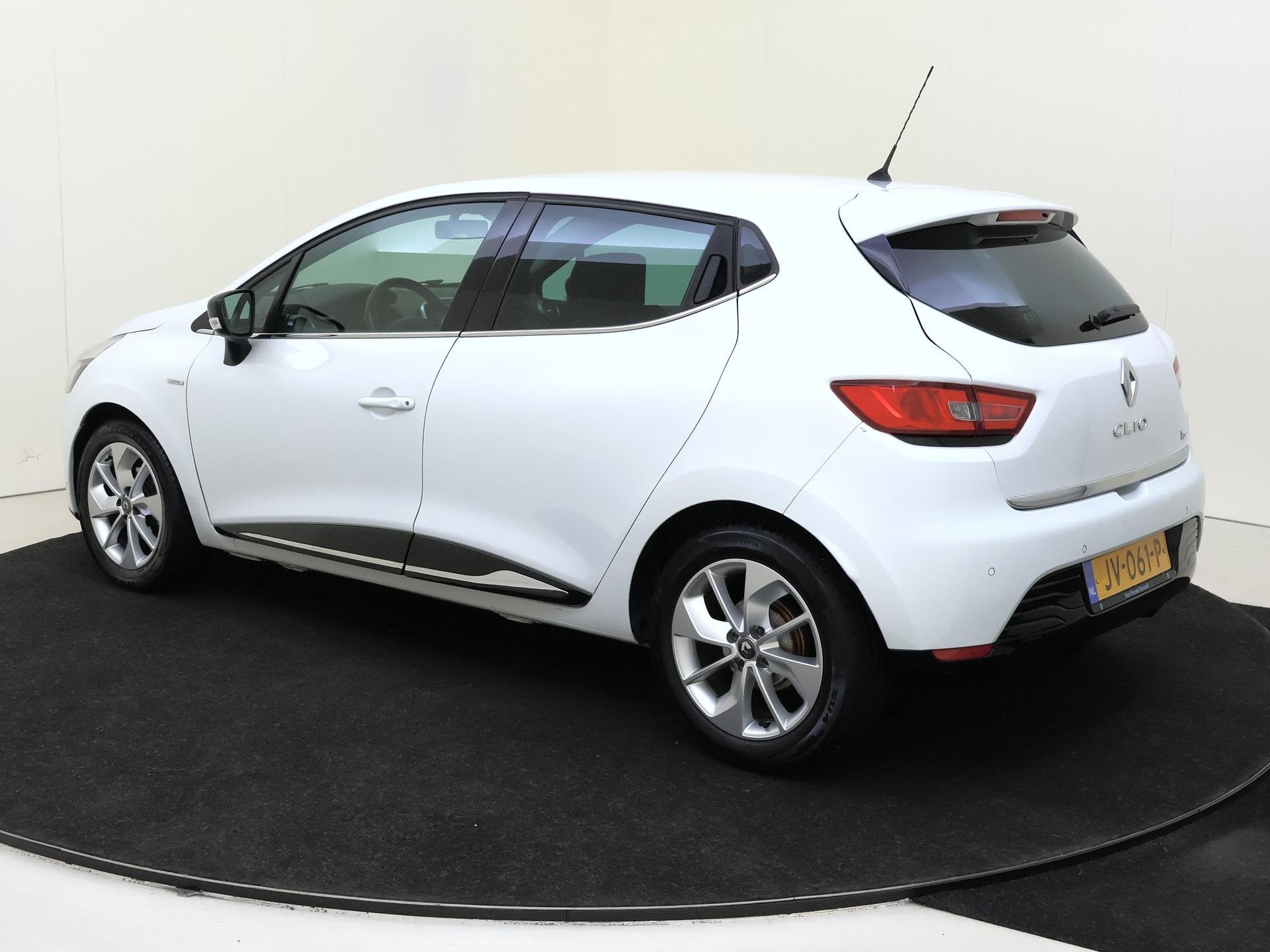 Renault Clio 0.9 TCe Eco2 Limited Navigatie | PDC Achter | A, Auto's, Stof, Euro 6, Origineel Nederlands, Handgeschakeld