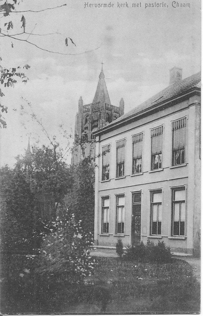 Oude ansichtkaart Hervormde Kerk met pastorie, Chaam, Ophalen of Verzenden, 1920 tot 1940, Ongelopen, Noord-Brabant