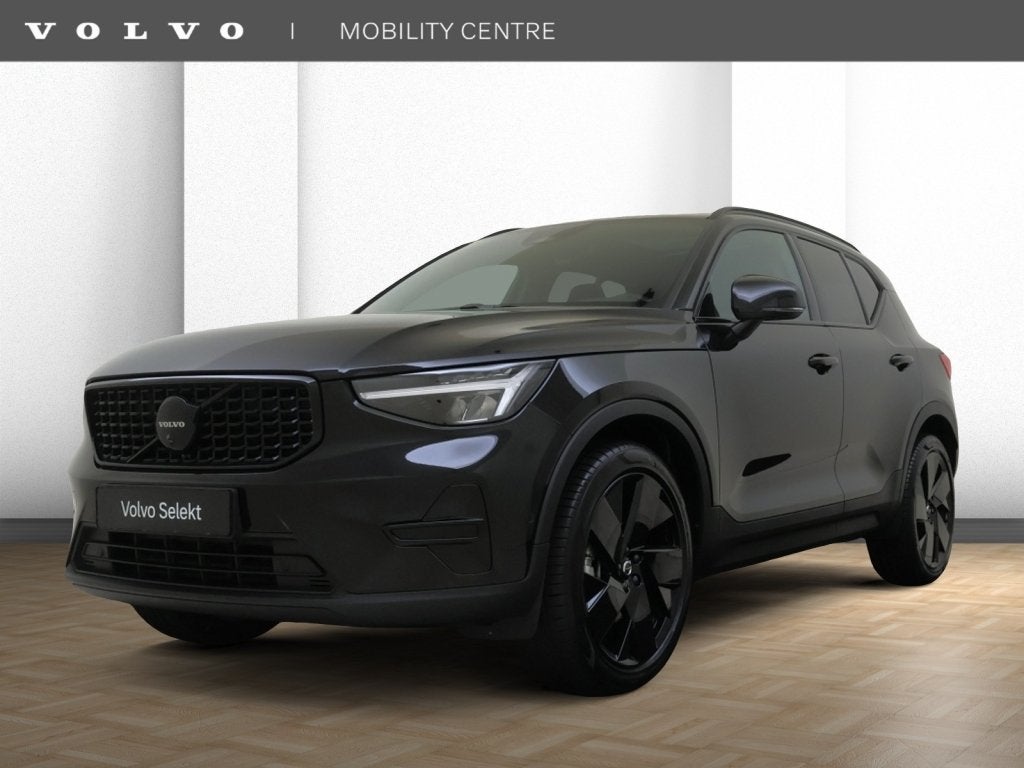 Volvo XC40 B4 Plus Black Edition | Panoramadak | Trekhaak |, Auto's, Volvo, Gebruikt, 4 cilinders, Zwart, Origineel Nederlands