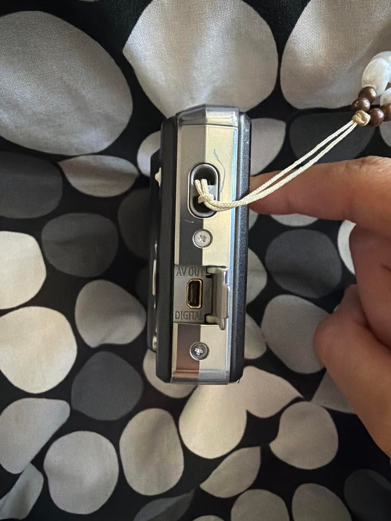 Oplader gezocht!, Ophalen, Zo goed als nieuw, Zwart, Handen en Nagels