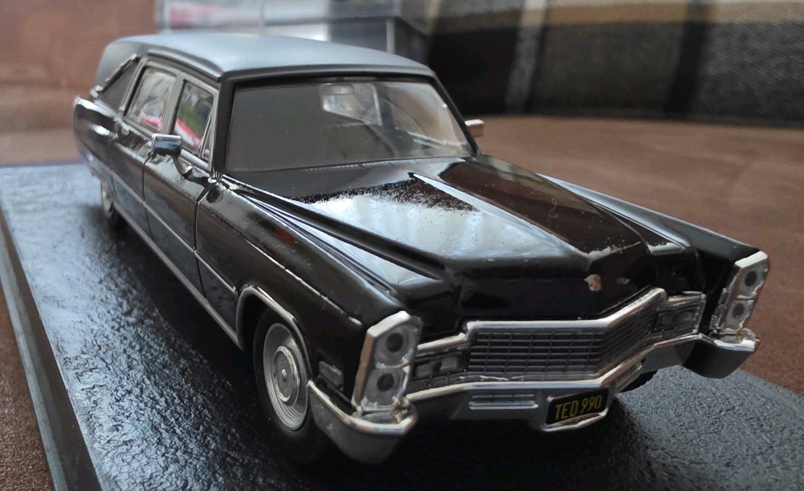 Cadillac Hearse 'Diamonds Are Forever' 1:43, Ophalen of Verzenden, Nieuw, Auto
