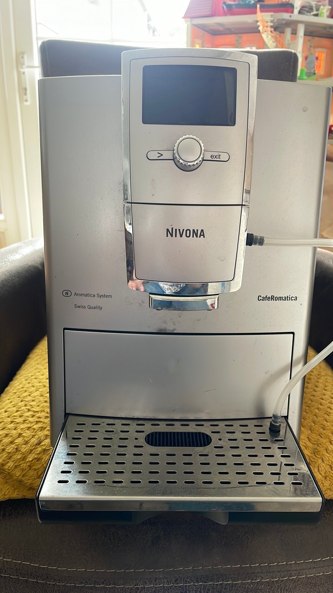 Nivona CafeRomatica 855 - defect, Ophalen, Afneembaar waterreservoir, Koffiemachine, Koffiebonen