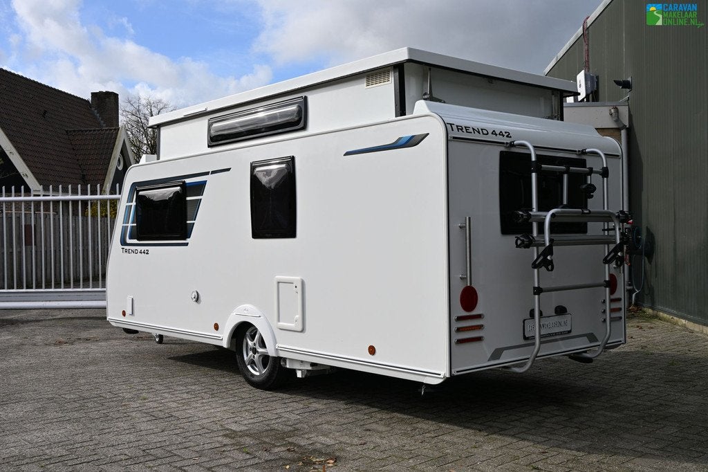 Trigano Trend 442 '25 Mover|Voortent|Fietsdrager|Elek.Hefdak, Overige merken, Ringverwarming, 4 tot 5 meter, 2 aparte bedden