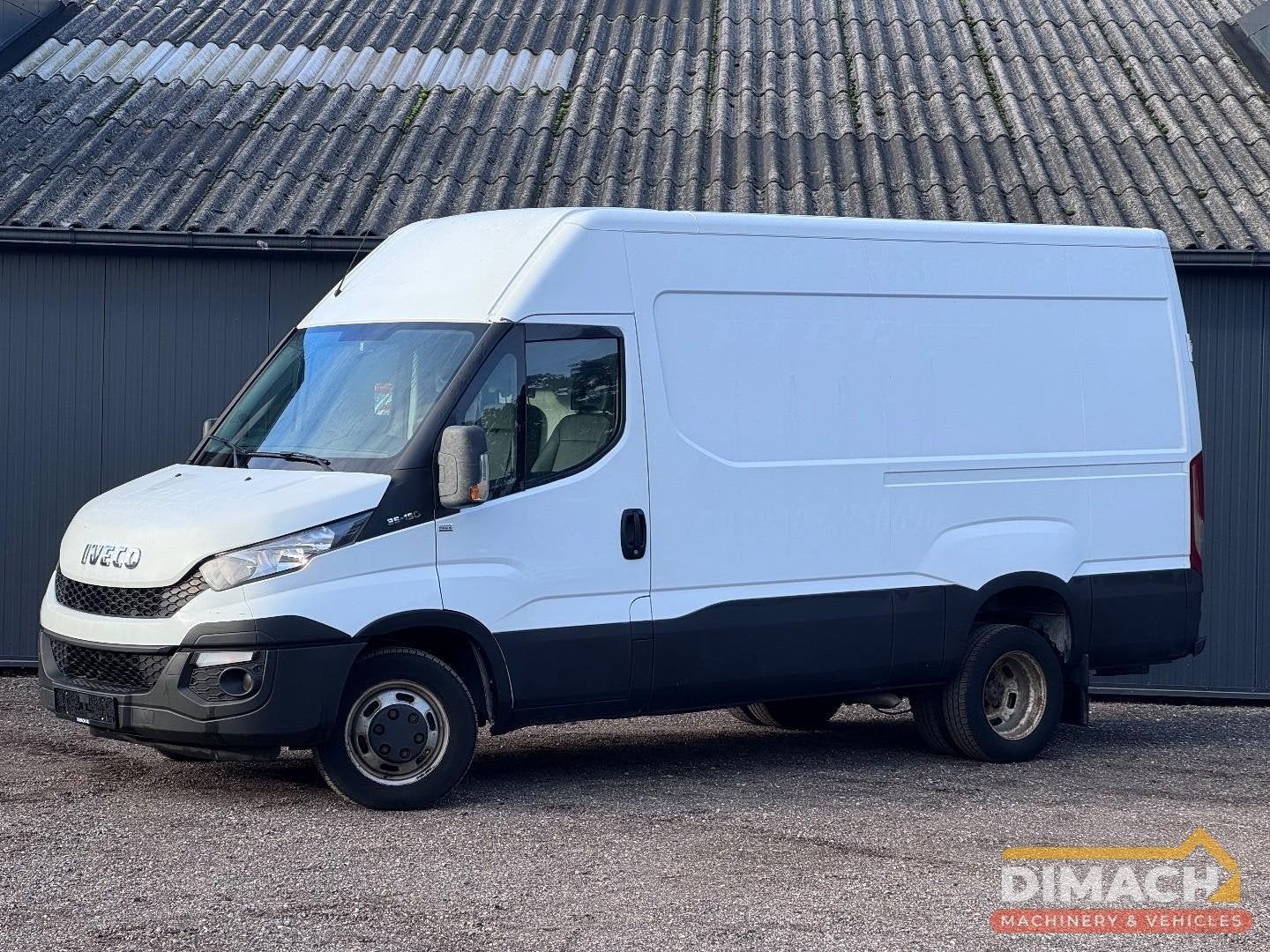 Iveco Daily 35C15 3.0L - airco - handgeschakeld - dubbelluch, Auto's, Euro 5, Gebruikt, 4 cilinders, Bedrijf