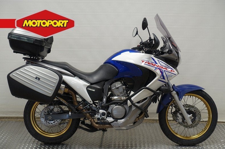 Honda XL 700 VA (bj 2010), Vincent.verhulsel@honda-eu.com, Doornveld 180-184
B -1731  Zellik, BE, Honda Motor Europe Ltd. B, Toermotor