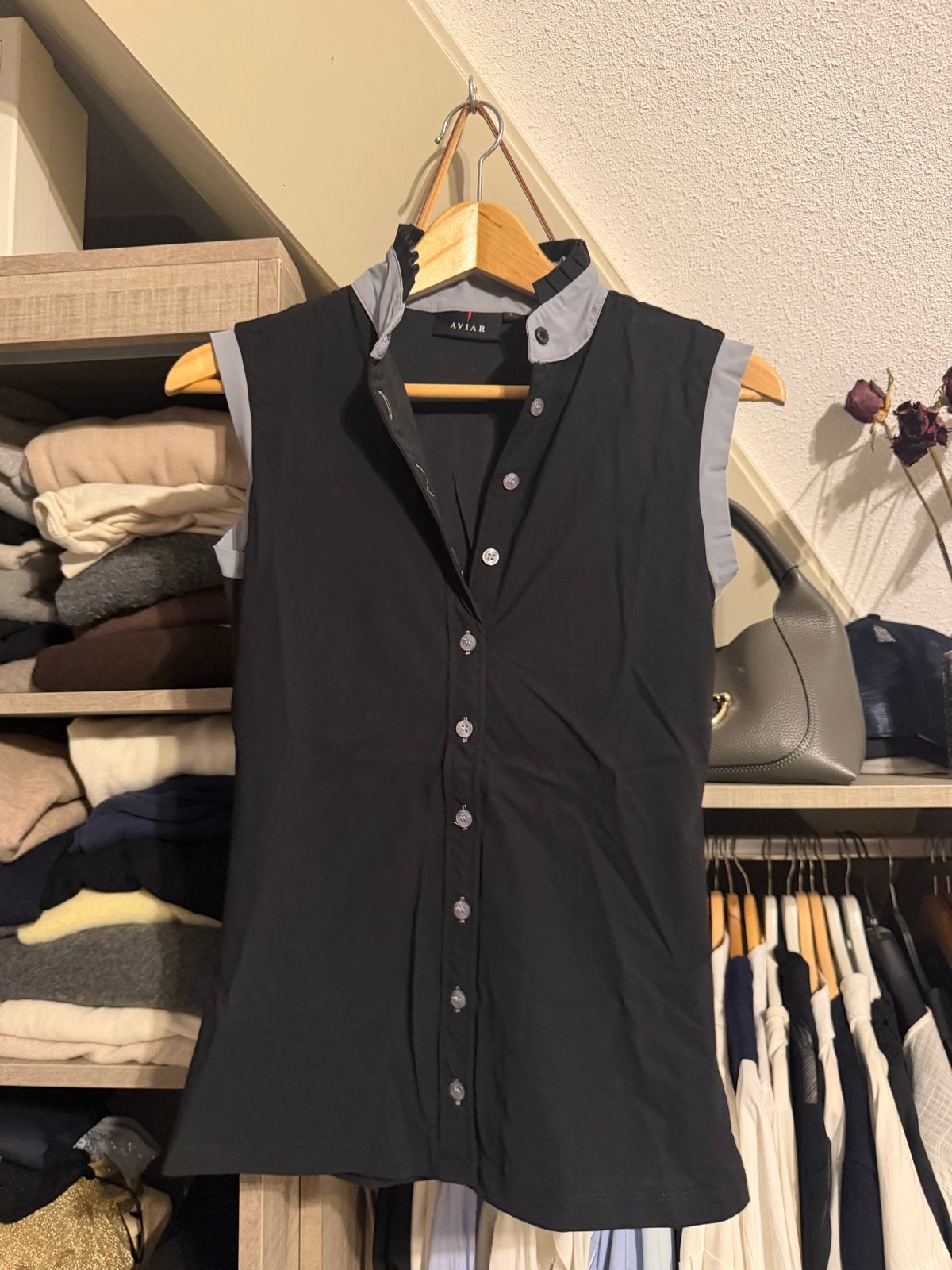 Stijlvolle mouwloze blouse van AVIAR, maat S, Zwart, Ophalen of Verzenden, Zo goed als nieuw, Maat 36 (S)