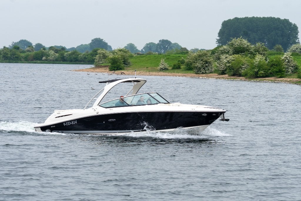 Sea Ray 270 SLX - inruil bespreekbaar, Watersport en Boten, Speedboten, Zo goed als nieuw, Sea Ray, Benzine, 200 pk of meer, Binnenboordmotor