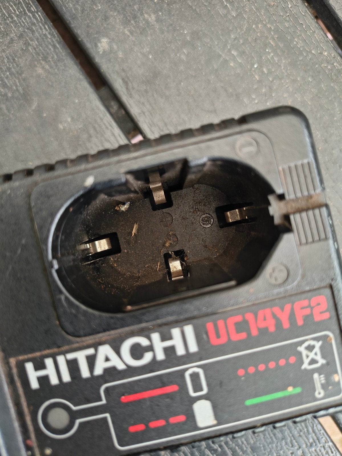 Hitachi UC14YF2 Acculader voor Boormachine, Doe-het-zelf en Verbouw, Gereedschap | Boormachines, Ophalen of Verzenden, Gebruikt