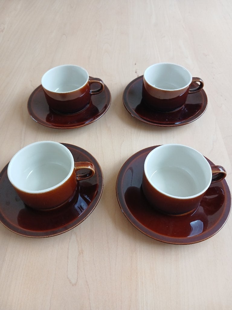 4 vintage KOFFIE KOPJES bruin hoogglans geglazuurd gaaf, Ophalen of Verzenden, Zo goed als nieuw, Overige stijlen, Kop(pen) en/of Schotel(s)